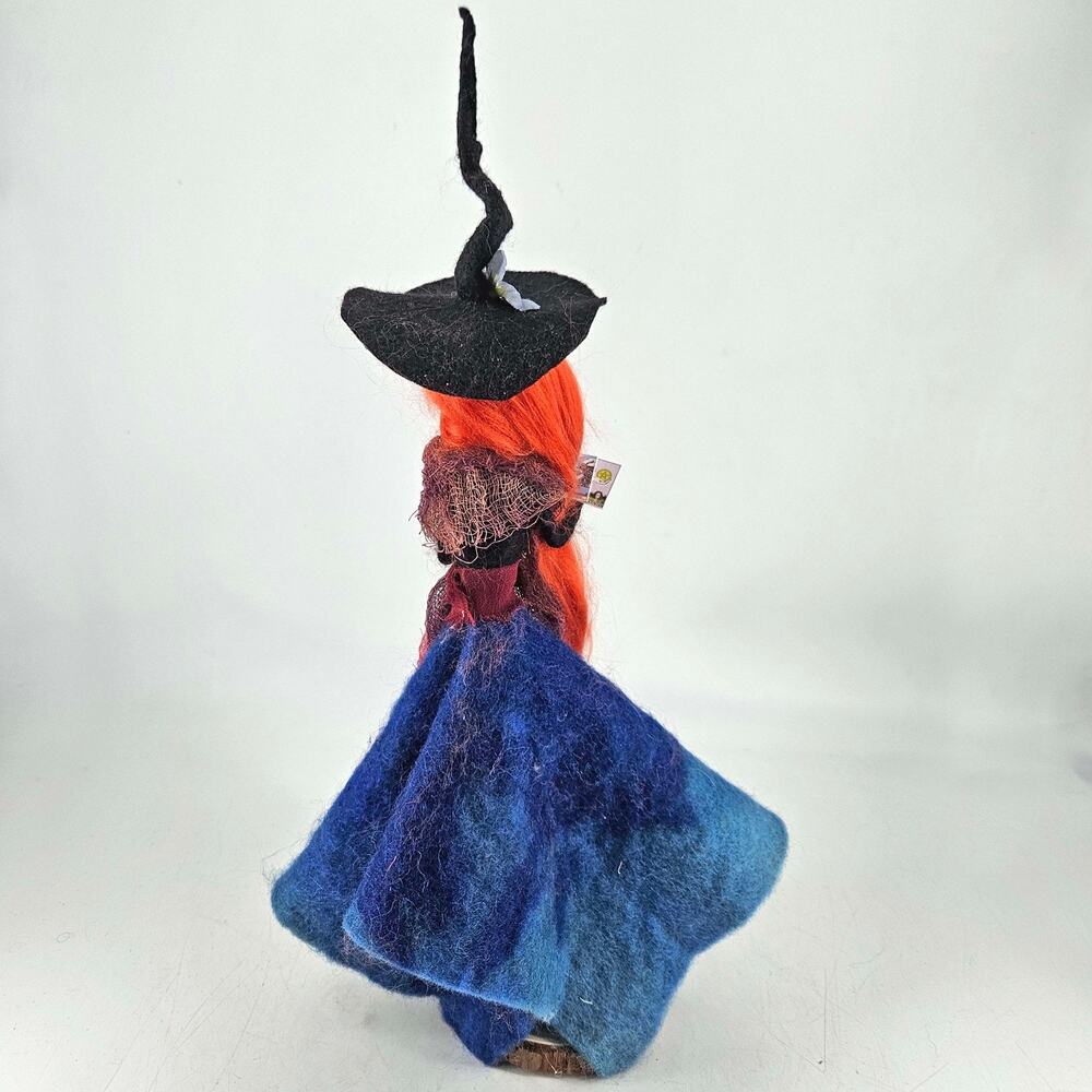 Hand crafted painted made wool wood witch in hat doll figurine - Picture 4 of 7